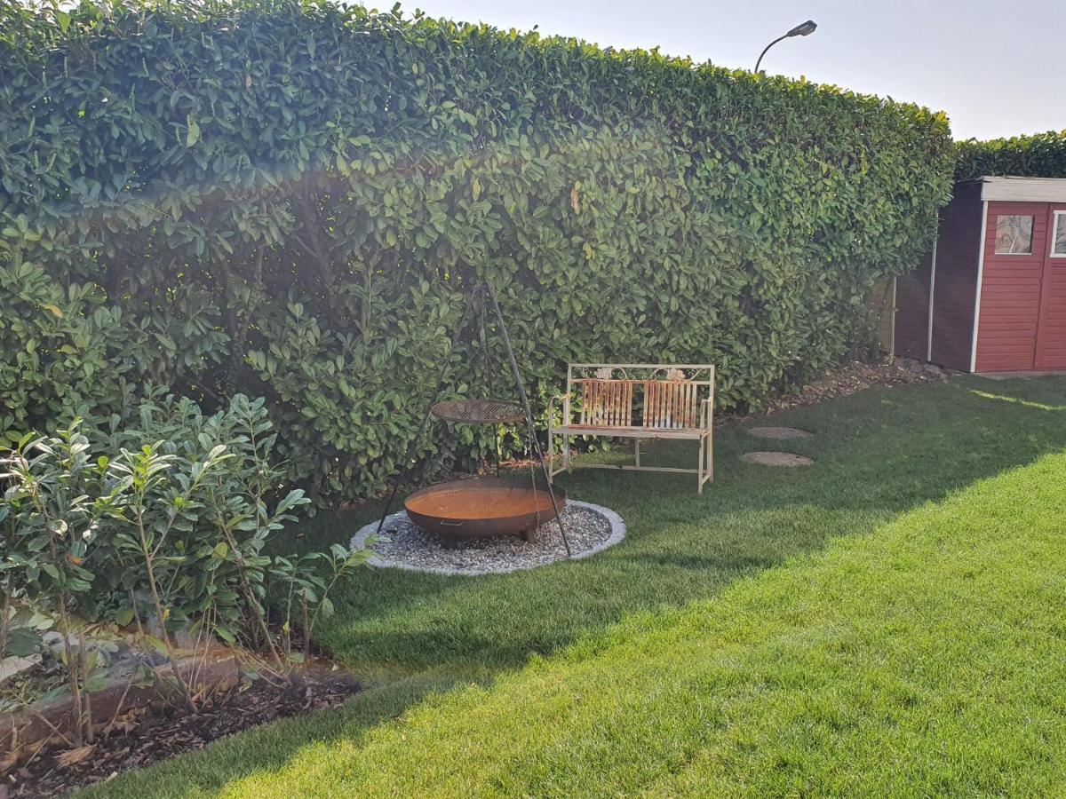 Schoene Wohnung Mit Ausblick Und Gartensitzplatz Lorrach Exterior photo